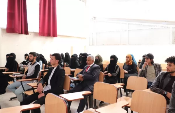 رئيس جامعة الحكمة أ.د / مختار دائل يرحب بالطلاب المستجدين للعام 2022 / 2023م رئيس جامعة الحكمة أ.د / مختار دائل يرحب بالطلاب المستجدين للعام 2022 / 2023م