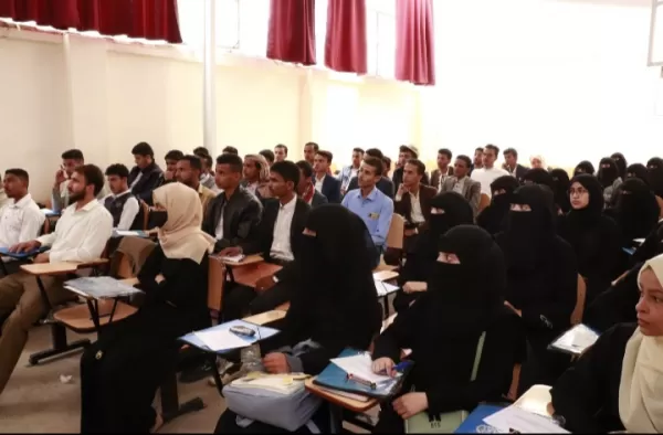 رئيس جامعة الحكمة أ.د / مختار دائل يرحب بالطلاب المستجدين في قسم الطب العام والجراحة بجامعة الحكمة – صنعاء للعام الجامعي 2022 / 2023م رئيس جامعة الحكمة أ.د / مختار دائل يرحب بالطلاب المستجدين في قسم الطب العام والجراحة بجامعة الحكمة – صنعاء للعام الجامعي 2022 / 2023م