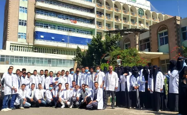 إستمرار تنفيذ الرحلات والزيارات العلمية بجامعة الحكمة – ذمار إستمرار تنفيذ الرحلات والزيارات العلمية بجامعة الحكمة – ذمار