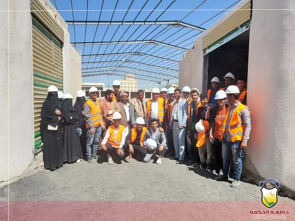 قسم الهندسة المعمارية بكلية العلوم والهندسة ينفّذ زيارة ميدانية إلى منشآت تحت التنفيذ ومعامل إنتاج مواد البناء قسم الهندسة المعمارية بكلية العلوم والهندسة ينفّذ زيارة ميدانية إلى منشآت تحت التنفيذ ومعامل إنتاج مواد البناء