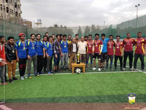 فريق قسم الصيدلة م4 يتوّج بالفوز بكأس رئيس جامعة الحكمة لكرة القدم فريق قسم الصيدلة م4 يتوّج بالفوز بكأس رئيس جامعة الحكمة لكرة القدم