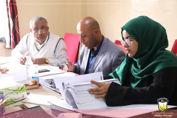 مركز التطوير وضمان الجودة بجامعة الحكمة ينفّذ جلسة محاكاة أولية لتقويم دراسة التقييم الذاتي البرامجي وشواهدها الداعمة لبرنامجي طب عام وجراحة وطب وجراحة الفم والأسنان