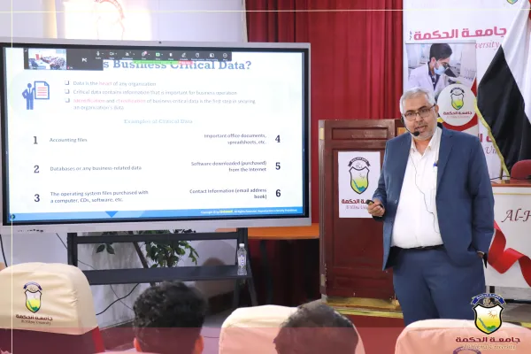 جامعة الحكمة تقيم ندوة علمية متميزة حول الدفاع عن البنية التحتية الشبكية من الهجمات السيبرانية
