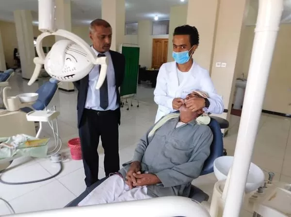 رئيس الجامعة الدكتور مختار دائل يزور فرع تعز ويطلع على سير العملية التعليمية