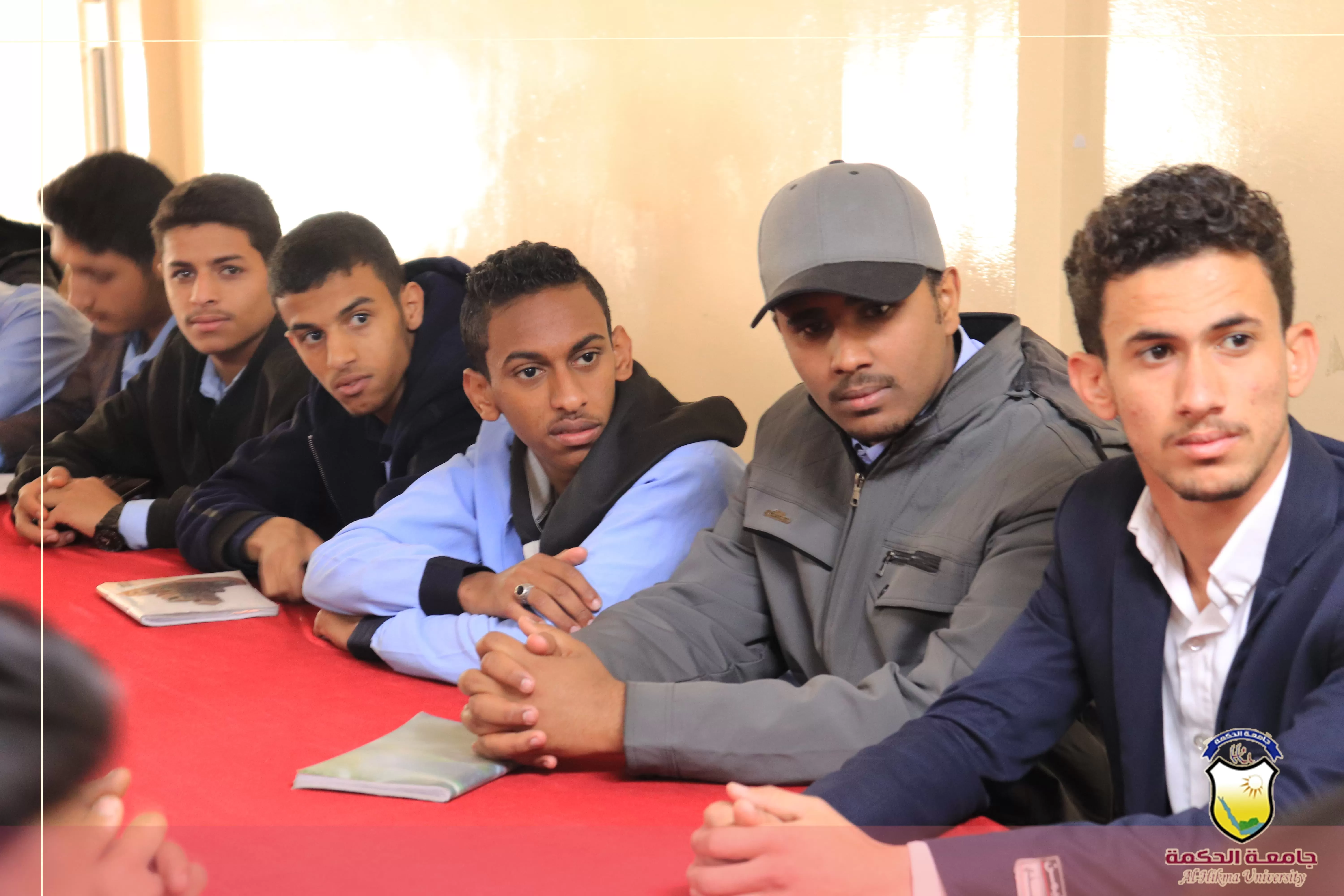 جامعة الحكمة تستقبل الزيارات العلمية لطلاب الثانوية العامة من المدارس الأهلية والحكومية بصنعاء