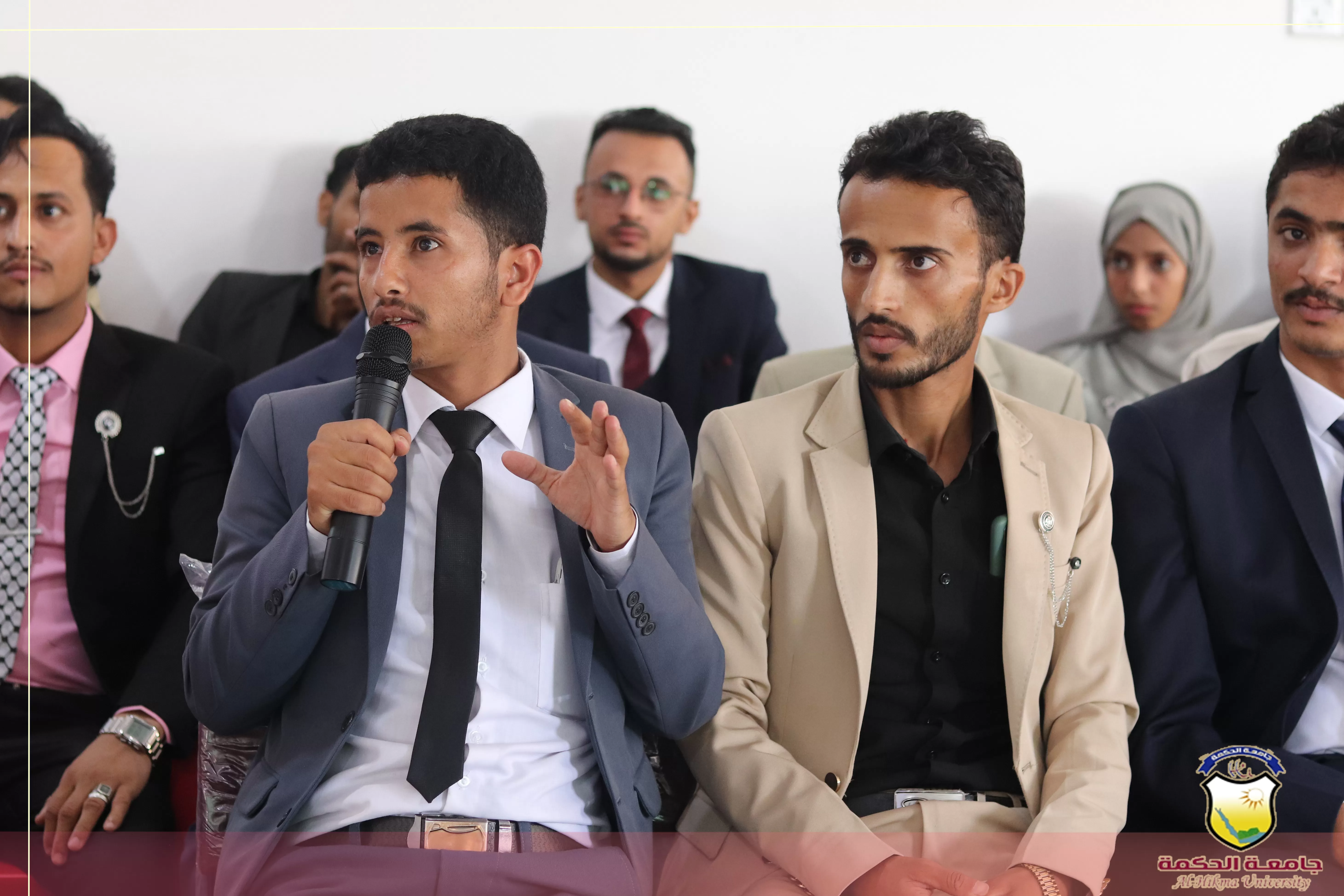 كلية العلوم الطبية بجامعة الحكمة تقيم المناقشات العلنية لمشاريع تخرج طلاب قسم الصيدلة