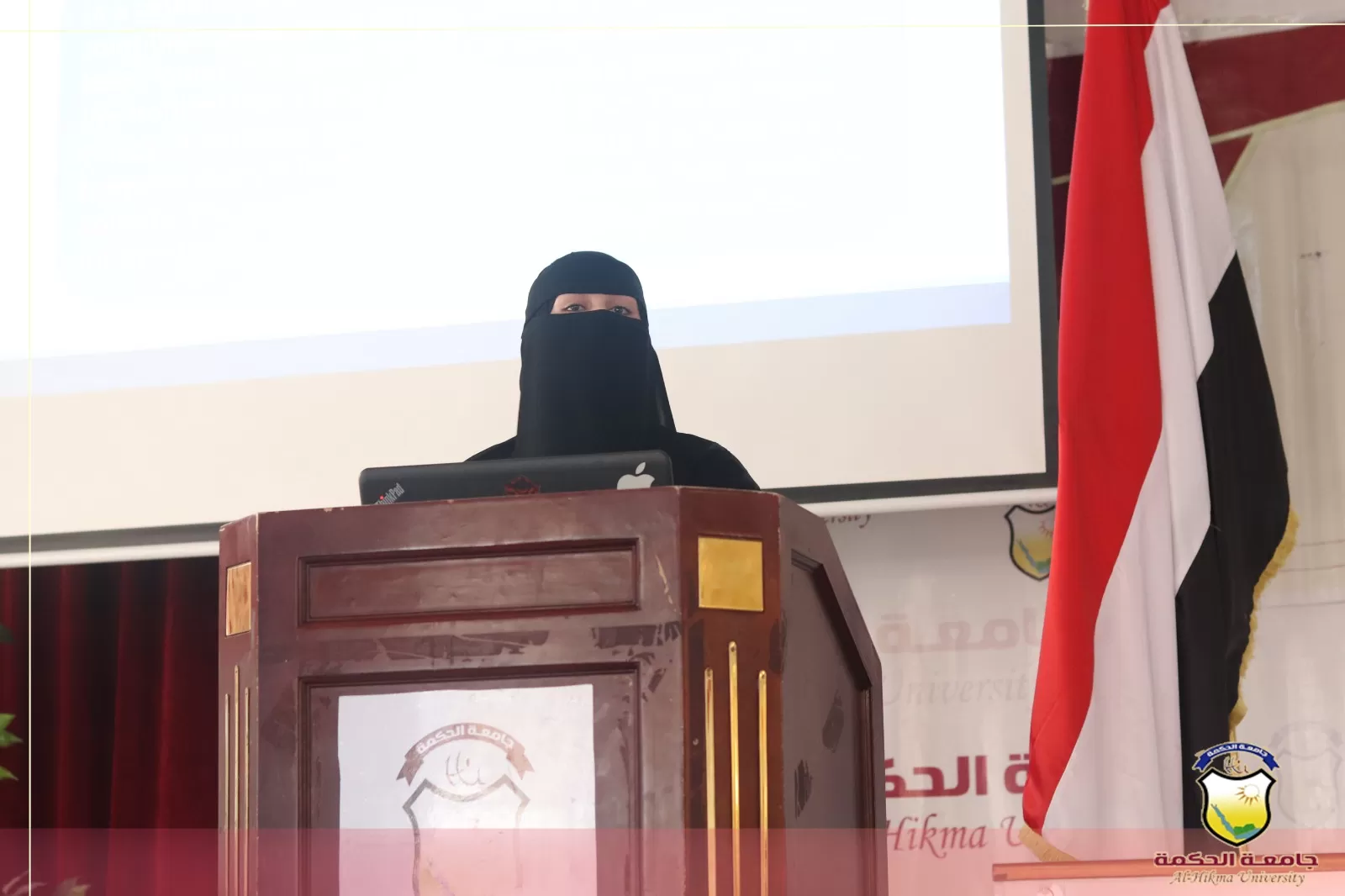 كلية العلوم الطبية بجامعة الحكمة تقيم المناقشات العلنية لأبحاث تخرج طلاب قسم طب وجراحة الفم والأسنان
