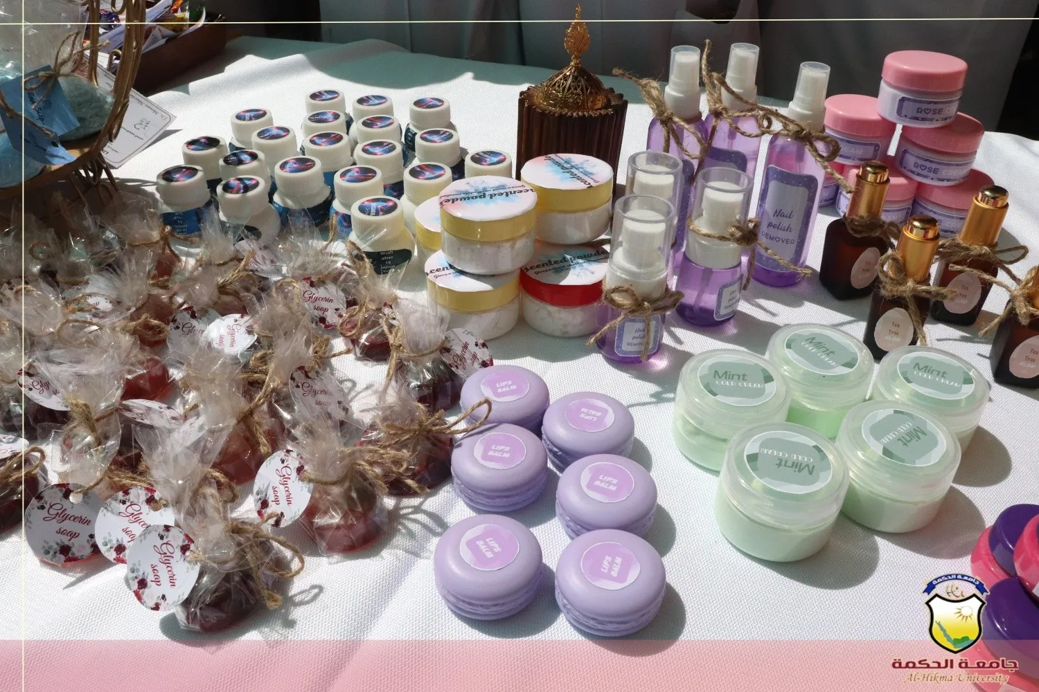 إفتتاح فعاليات الأسبوع العلمي ومعرض المنتج الدوائي بـ جامعة الحكمة - اليمن