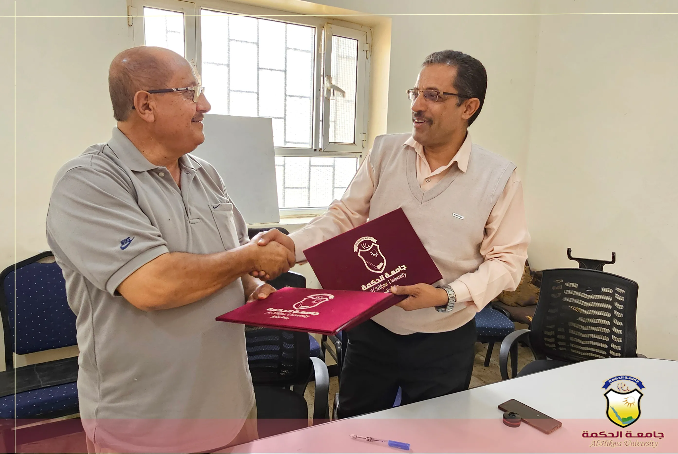 جامعة الحكمة - فرع الحوبان توقّع إتفاقية تعاون وتنسيق مشترك مع مستشفى القاعدة العام