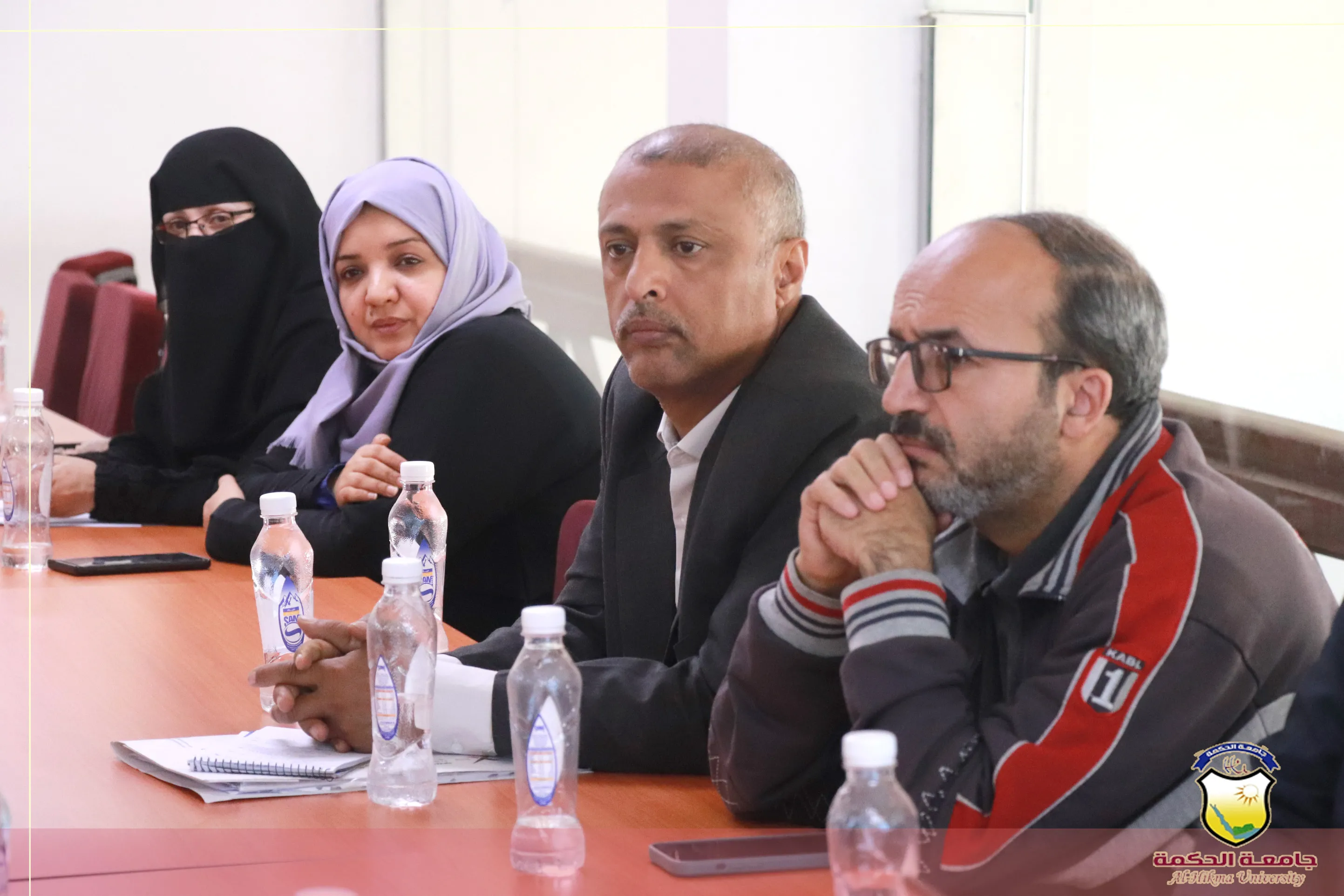 "جامعة الحكمة تعقد لقاء موسع لمناقشة الأداء الأكاديمي للجامعة للعام 2024-2025م"