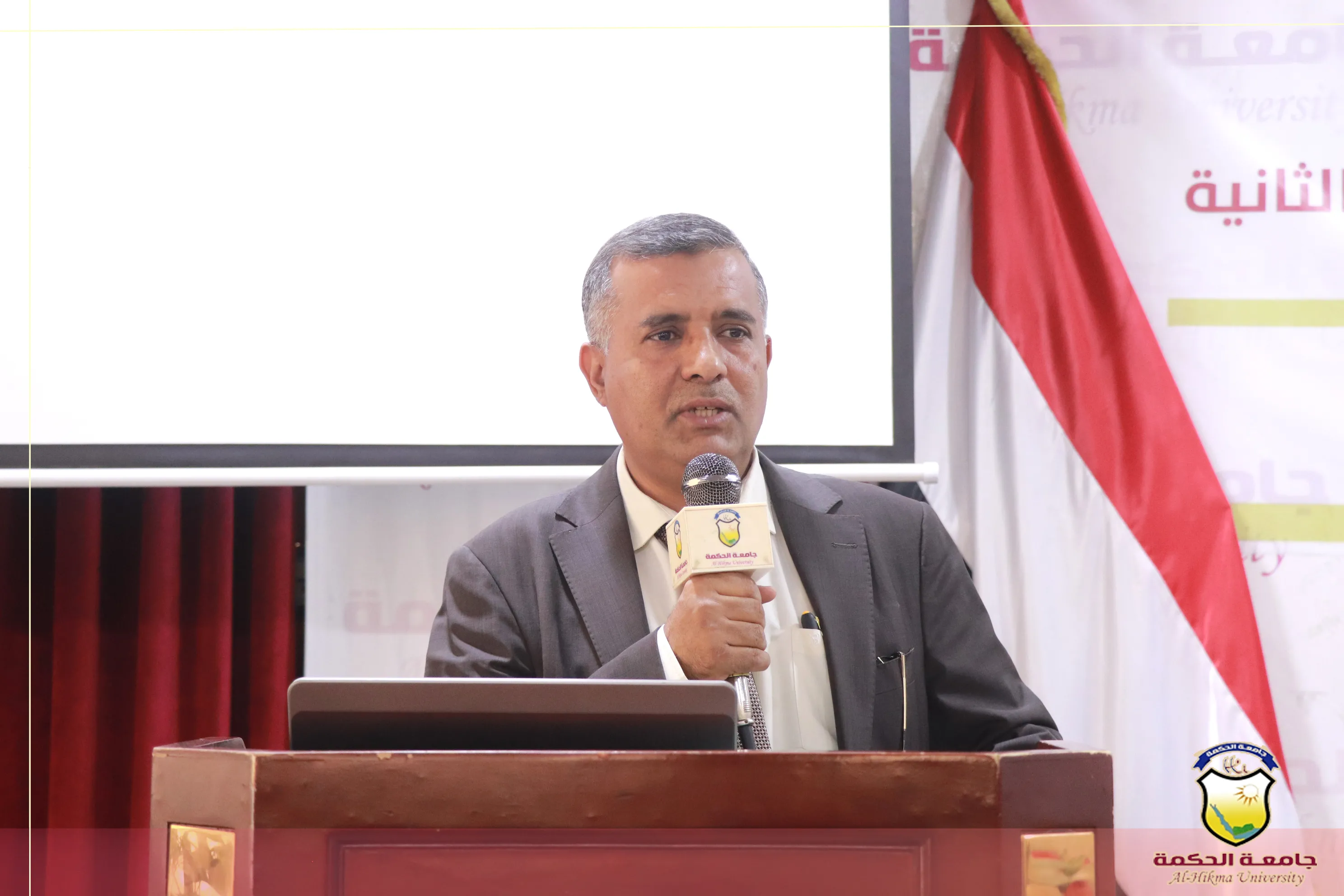 برعاية رئاسة جامعة الحكمة؛ تقيم كلية العلوم الطبية المؤتمر العلمي الثاني لمناقشة أبحاث تخرج الدفعة الثانية - قسم طب عام وجراحة