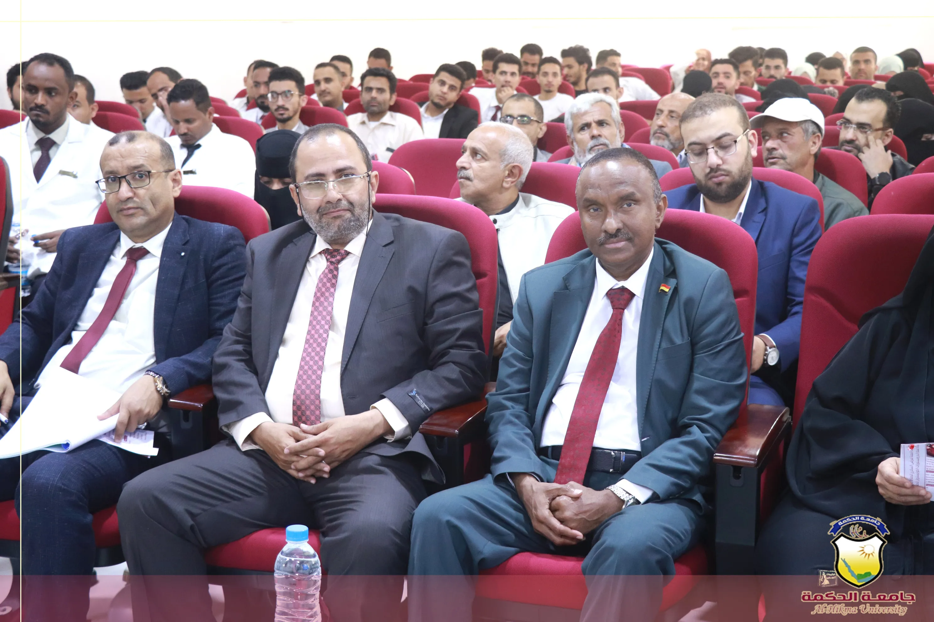 برعاية رئاسة جامعة الحكمة؛ تقيم كلية العلوم الطبية المؤتمر العلمي الثاني لمناقشة أبحاث تخرج الدفعة الثانية - قسم طب عام وجراحة