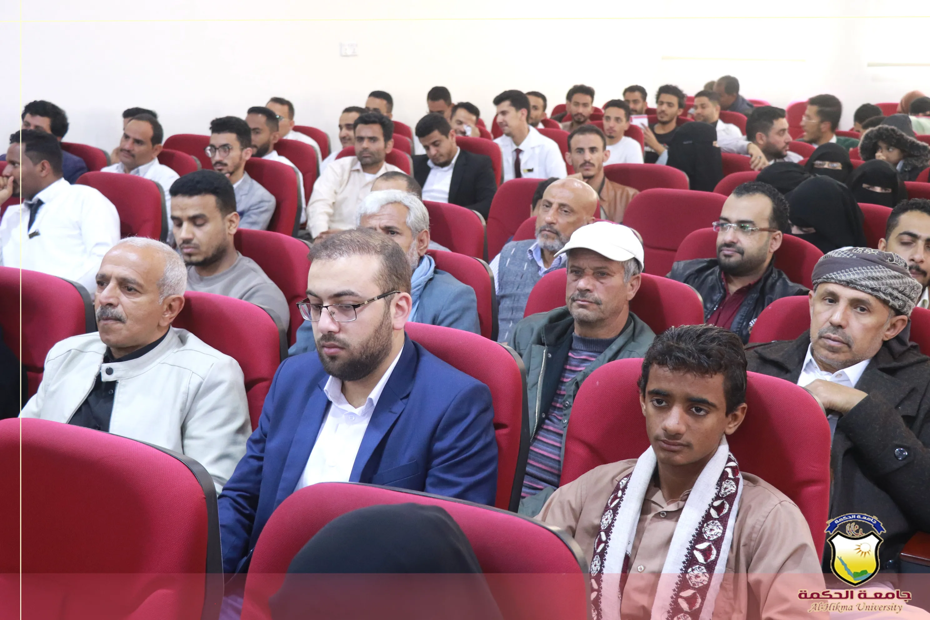 برعاية رئاسة جامعة الحكمة؛ تقيم كلية العلوم الطبية المؤتمر العلمي الثاني لمناقشة أبحاث تخرج الدفعة الثانية - قسم طب عام وجراحة