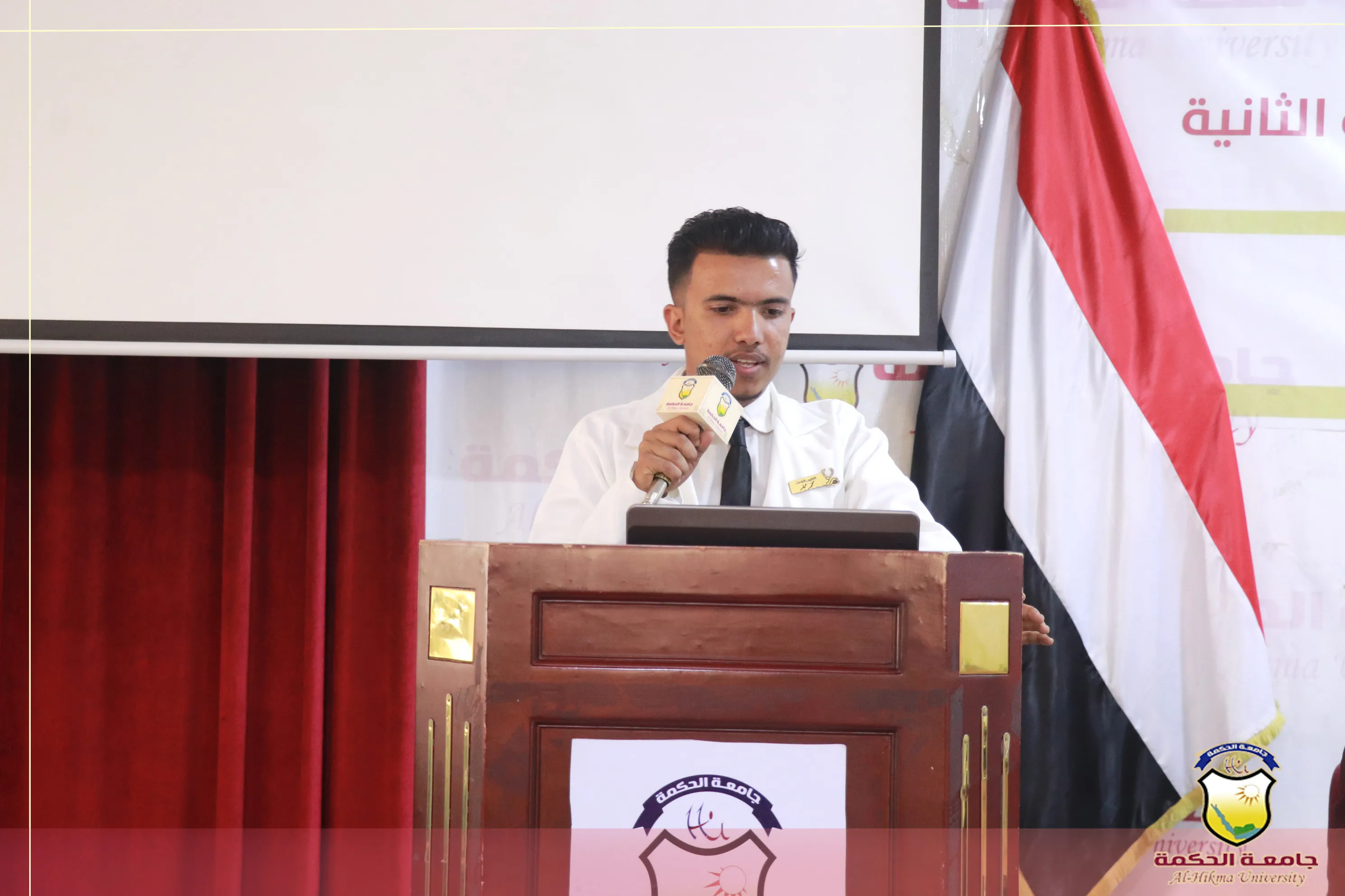 برعاية رئاسة جامعة الحكمة؛ تقيم كلية العلوم الطبية المؤتمر العلمي الثاني لمناقشة أبحاث تخرج الدفعة الثانية - قسم طب عام وجراحة