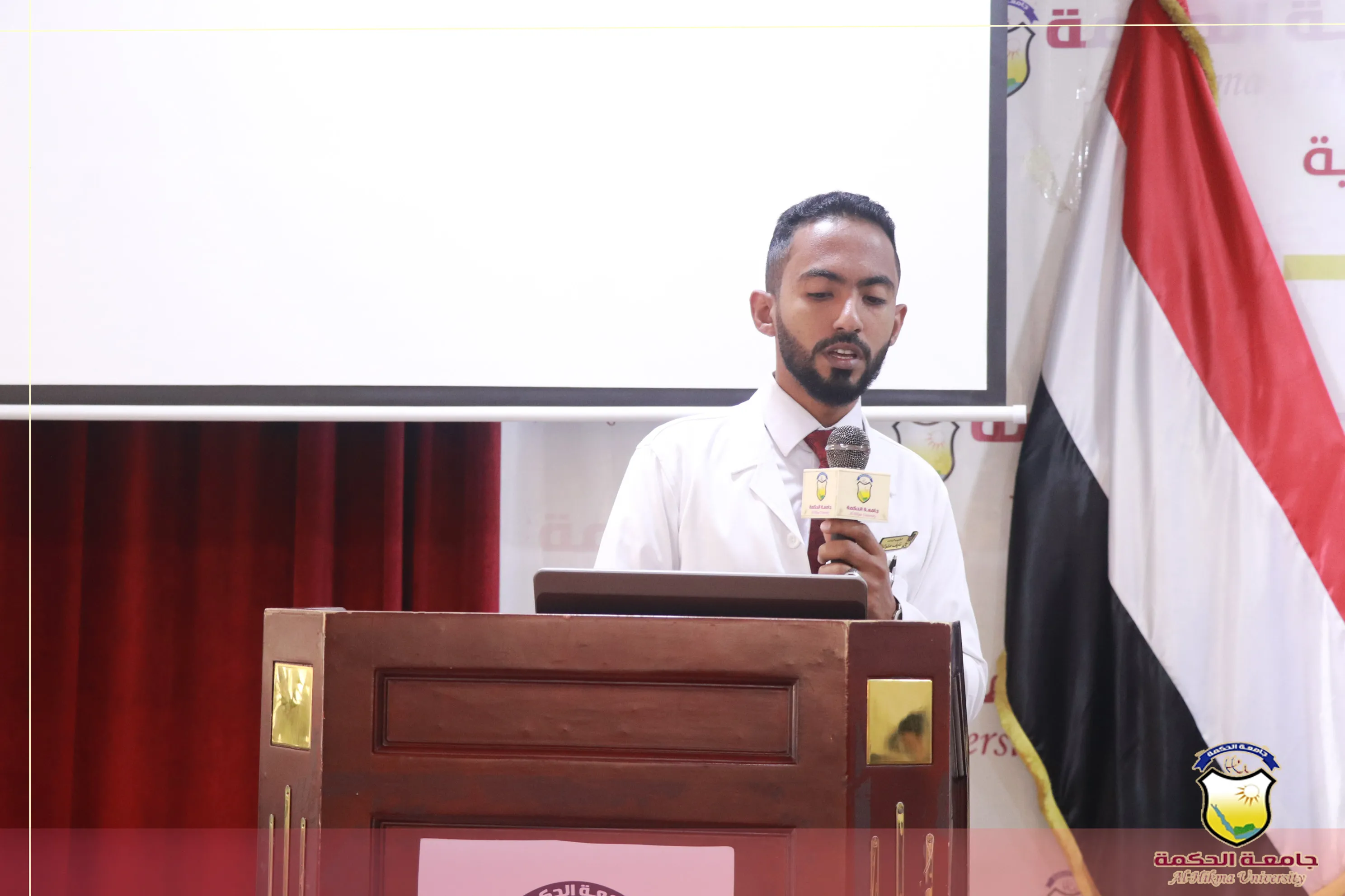 برعاية رئاسة جامعة الحكمة؛ تقيم كلية العلوم الطبية المؤتمر العلمي الثاني لمناقشة أبحاث تخرج الدفعة الثانية - قسم طب عام وجراحة