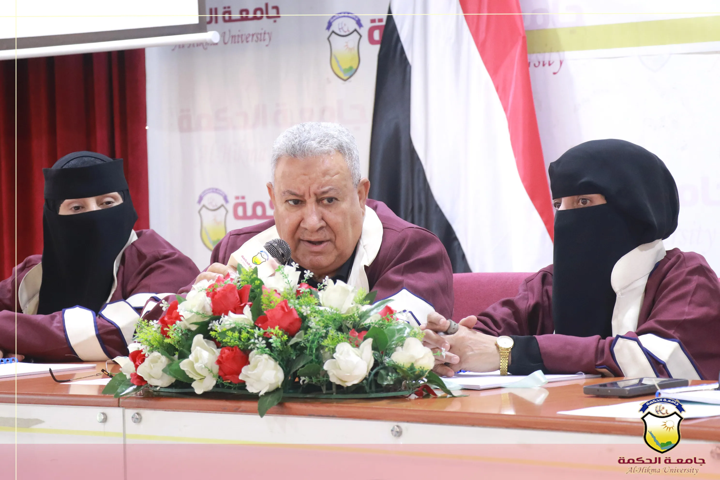 برعاية رئاسة جامعة الحكمة؛ تقيم كلية العلوم الطبية المؤتمر العلمي الثاني لمناقشة أبحاث تخرج الدفعة الثانية - قسم طب عام وجراحة