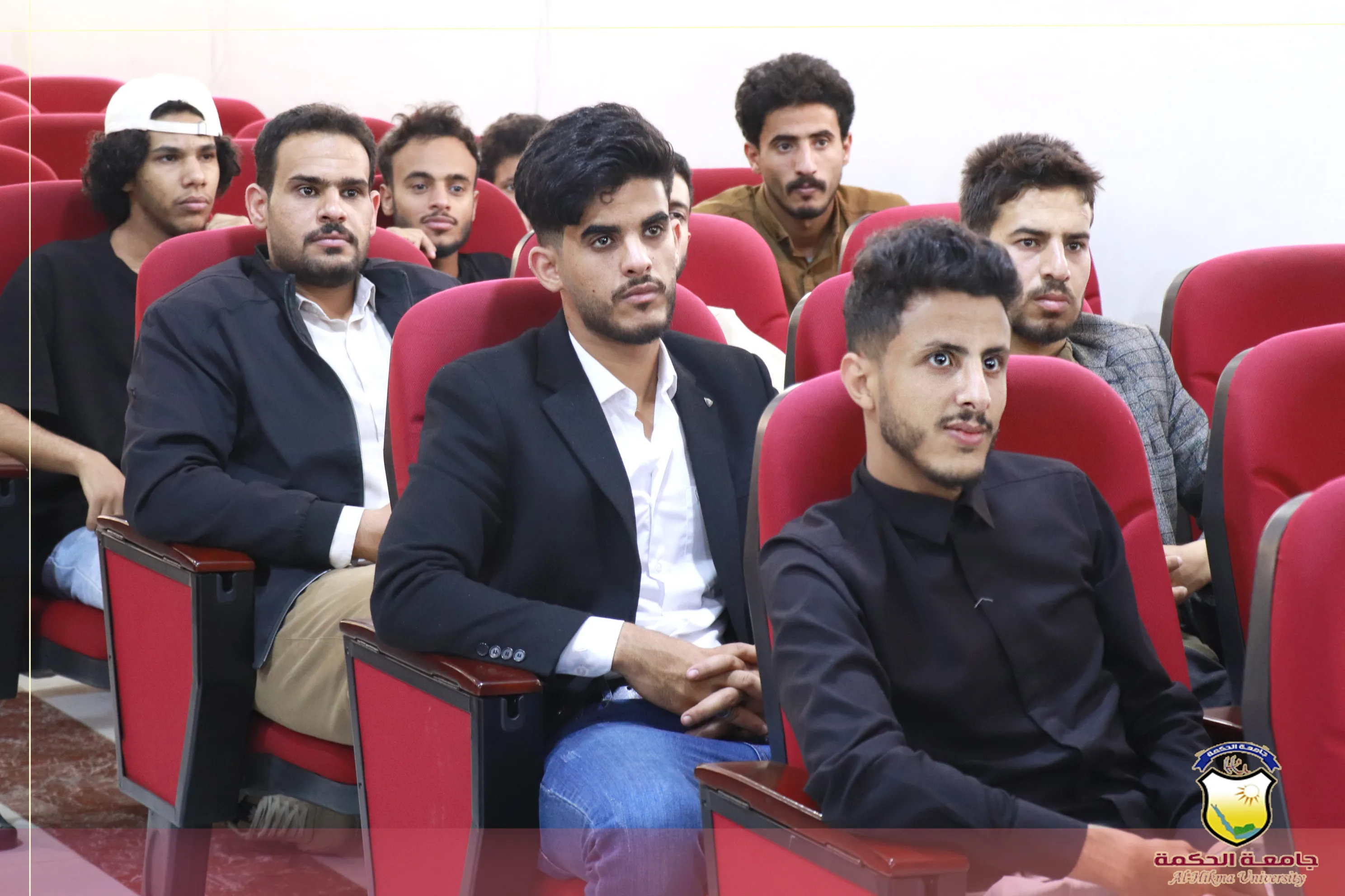 Under the patronage of the Presidency of Al-Hikma University, the Faculty of Administrative and Human Sciences is holding a training course on the use of artificial intelligence in scientific research and international publishing.