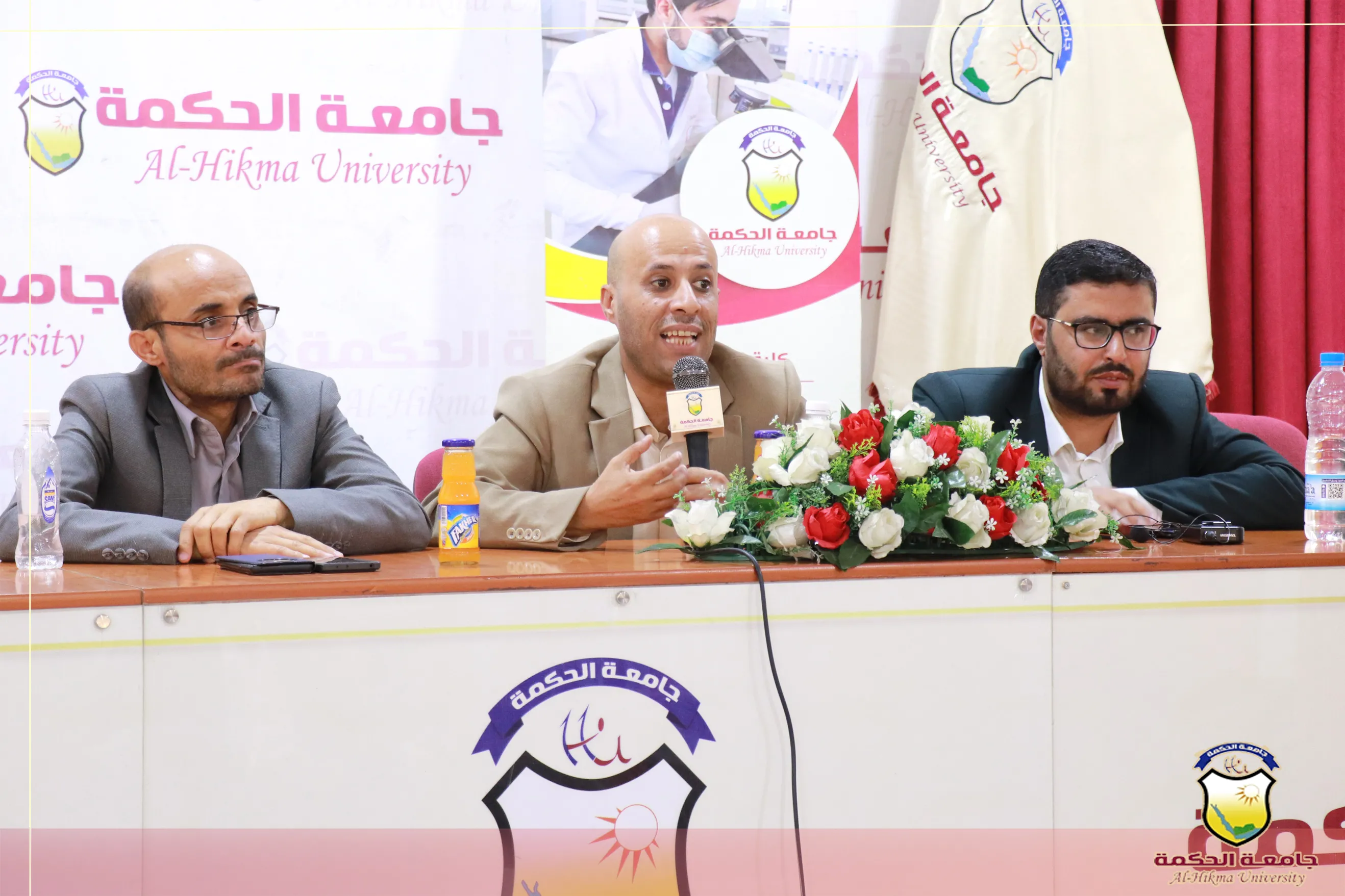 جامعة الحكمة تقيم ندوة علمية طلابية حول مسارات مهنة الصيدلة وفرصها المستقبلية