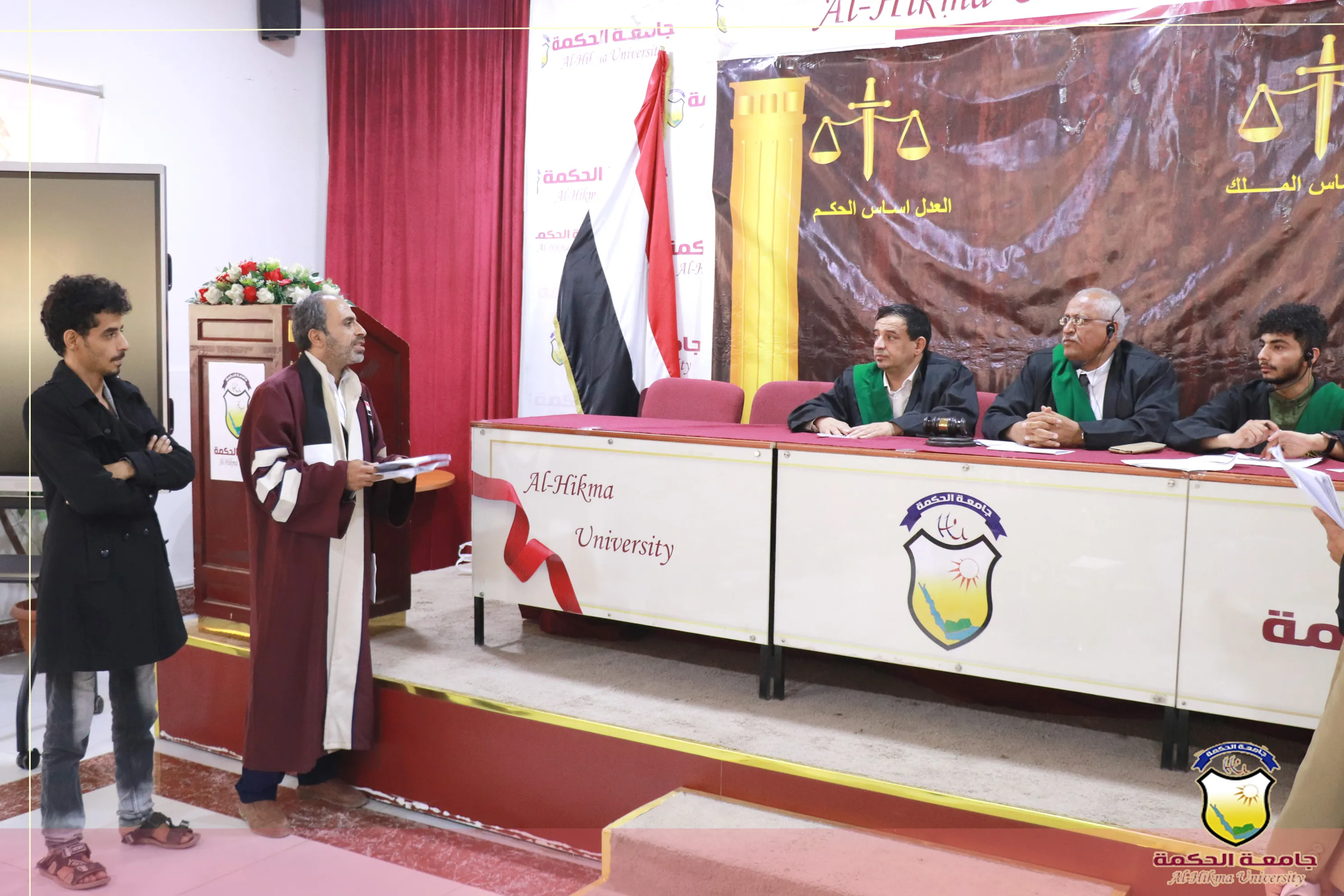 قسم الشريعة والقانون بجامعة الحكمة يفتتح أولى جلسات المحكمة الافتراضية لهذا العام ضمن تطبيقاته العملية