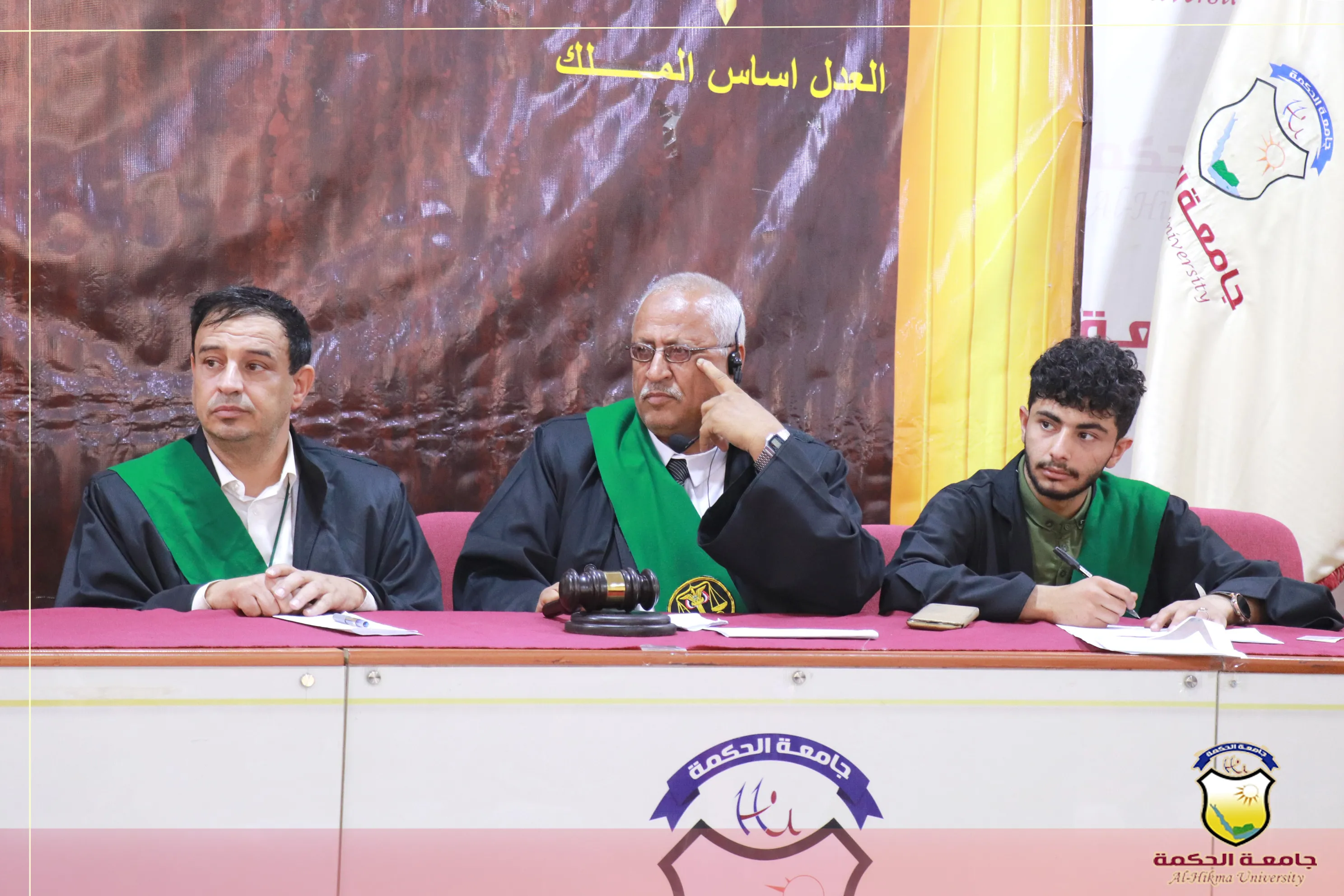 قسم الشريعة والقانون بجامعة الحكمة يفتتح أولى جلسات المحكمة الافتراضية لهذا العام ضمن تطبيقاته العملية