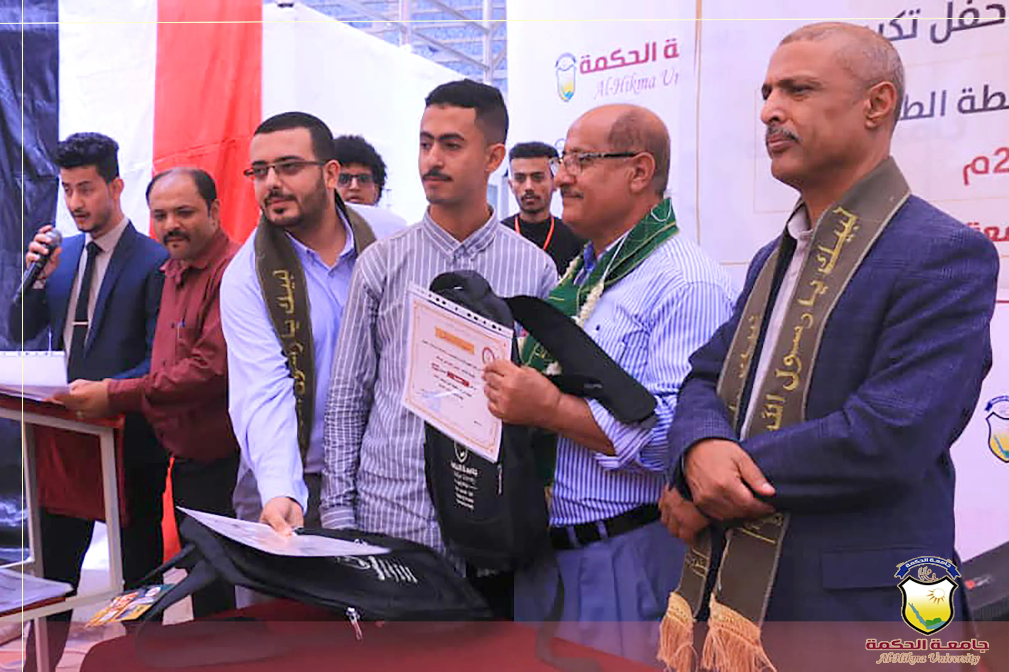 "جامعة الحكمة - فرع الحوبان تكرّم طلبتها الأوائل والمتميزين للعام 1446هـ / 2024-2025م"