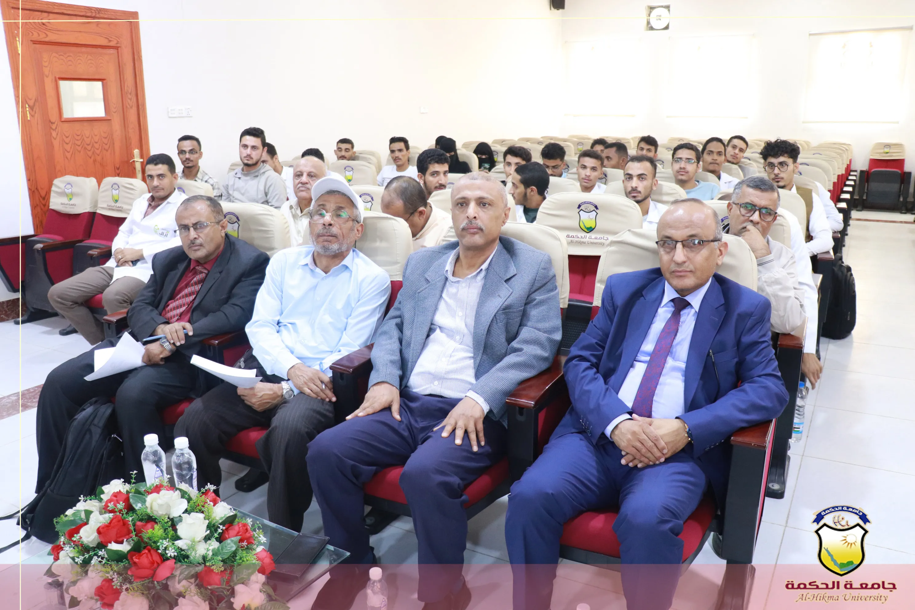 قسم الطب العام والجراحة بـ جامعة الحكمة - اليمن ينظم سمنار علمي حول (استراتيجية التعليم لحل المشكلة الصحية)