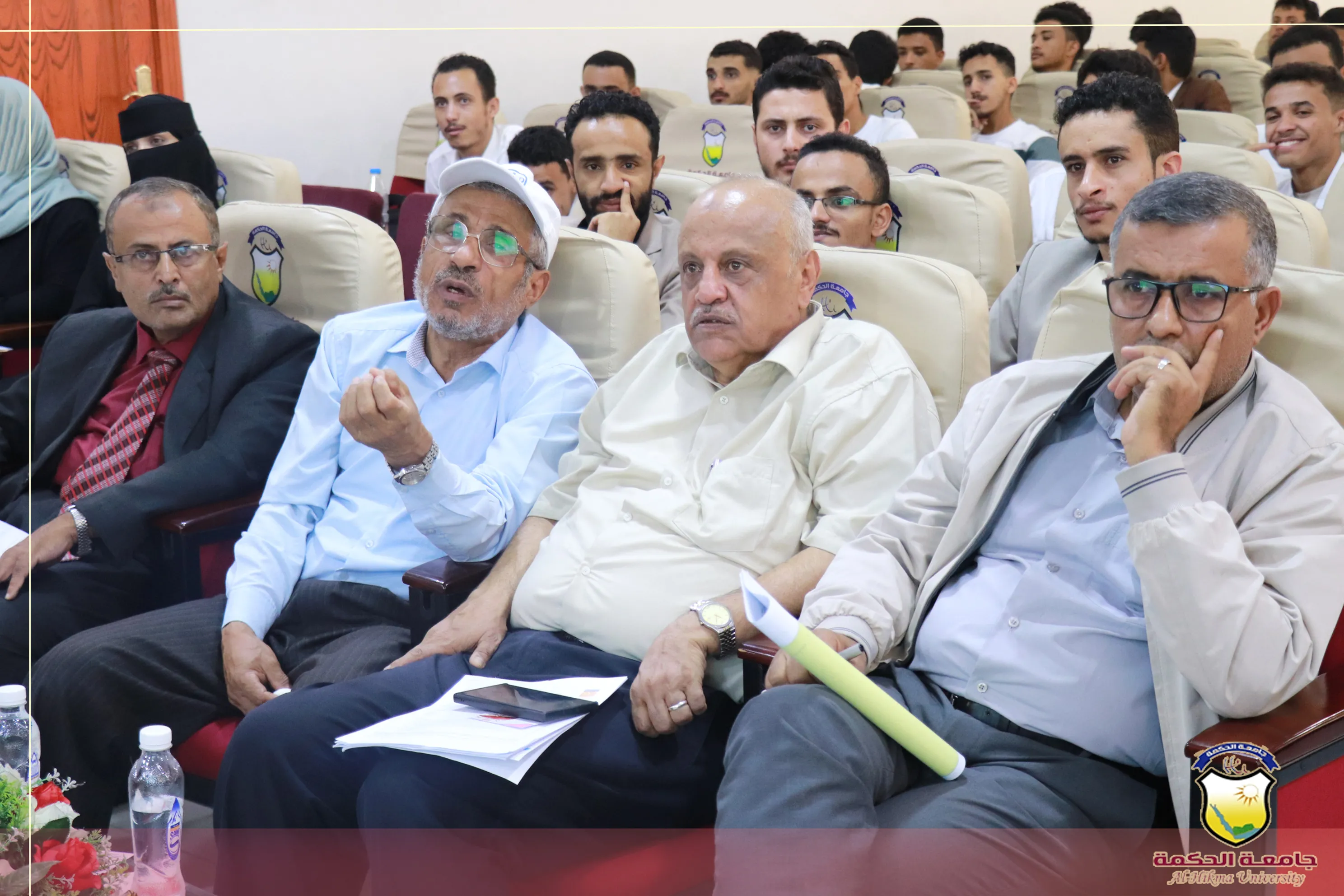 قسم الطب العام والجراحة بـ جامعة الحكمة - اليمن ينظم سمنار علمي حول (استراتيجية التعليم لحل المشكلة الصحية)