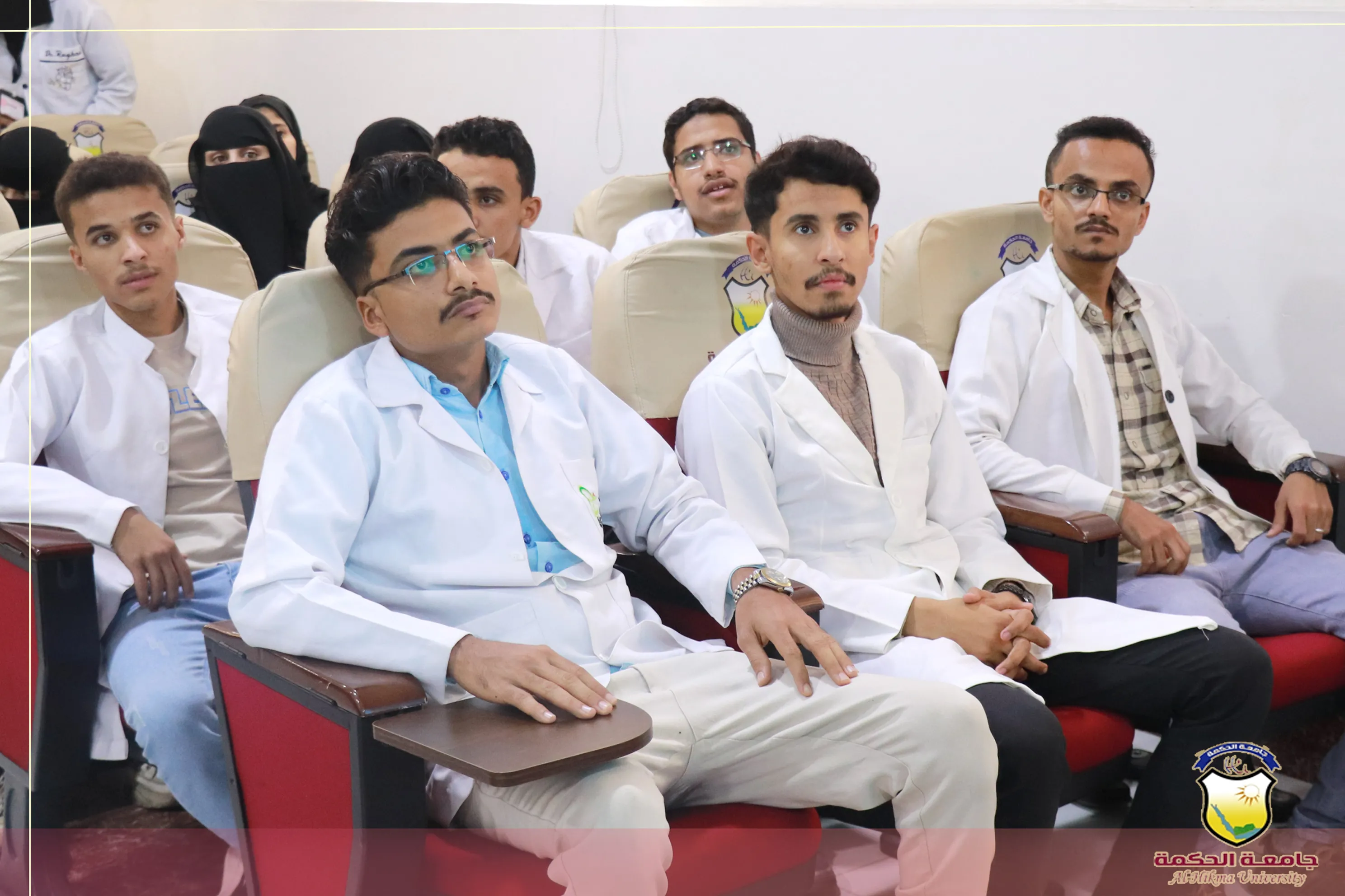 قسم الطب العام والجراحة بـ جامعة الحكمة - اليمن ينظم سمنار علمي حول (استراتيجية التعليم لحل المشكلة الصحية)