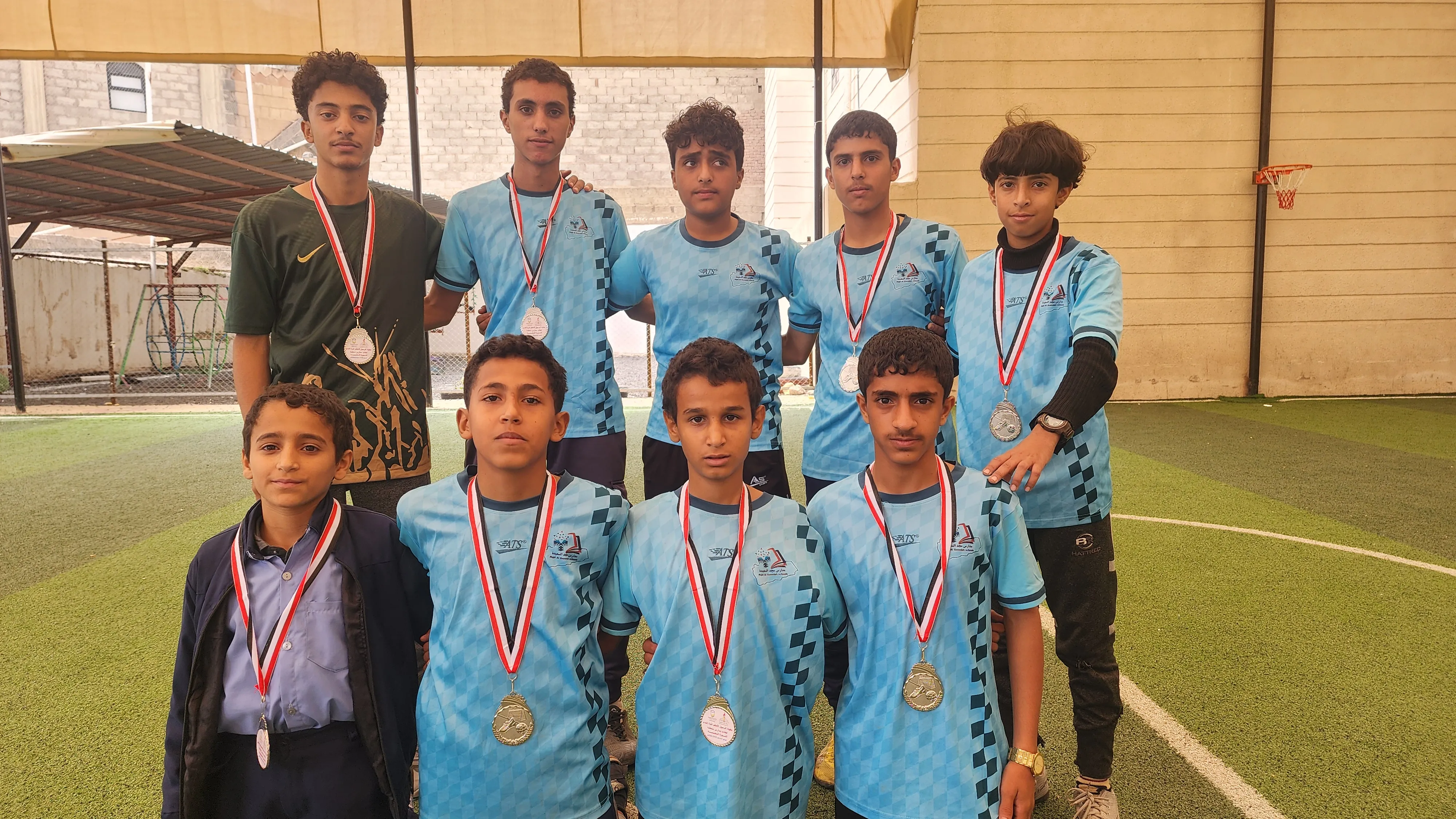 برعاية جامعة الحكمة؛ تعليمية الثورة تكرم الفرق الرياضية الفائزة بالدوري الرياضي الخاص بالمولد النبوي الشريف في مدارس العربي