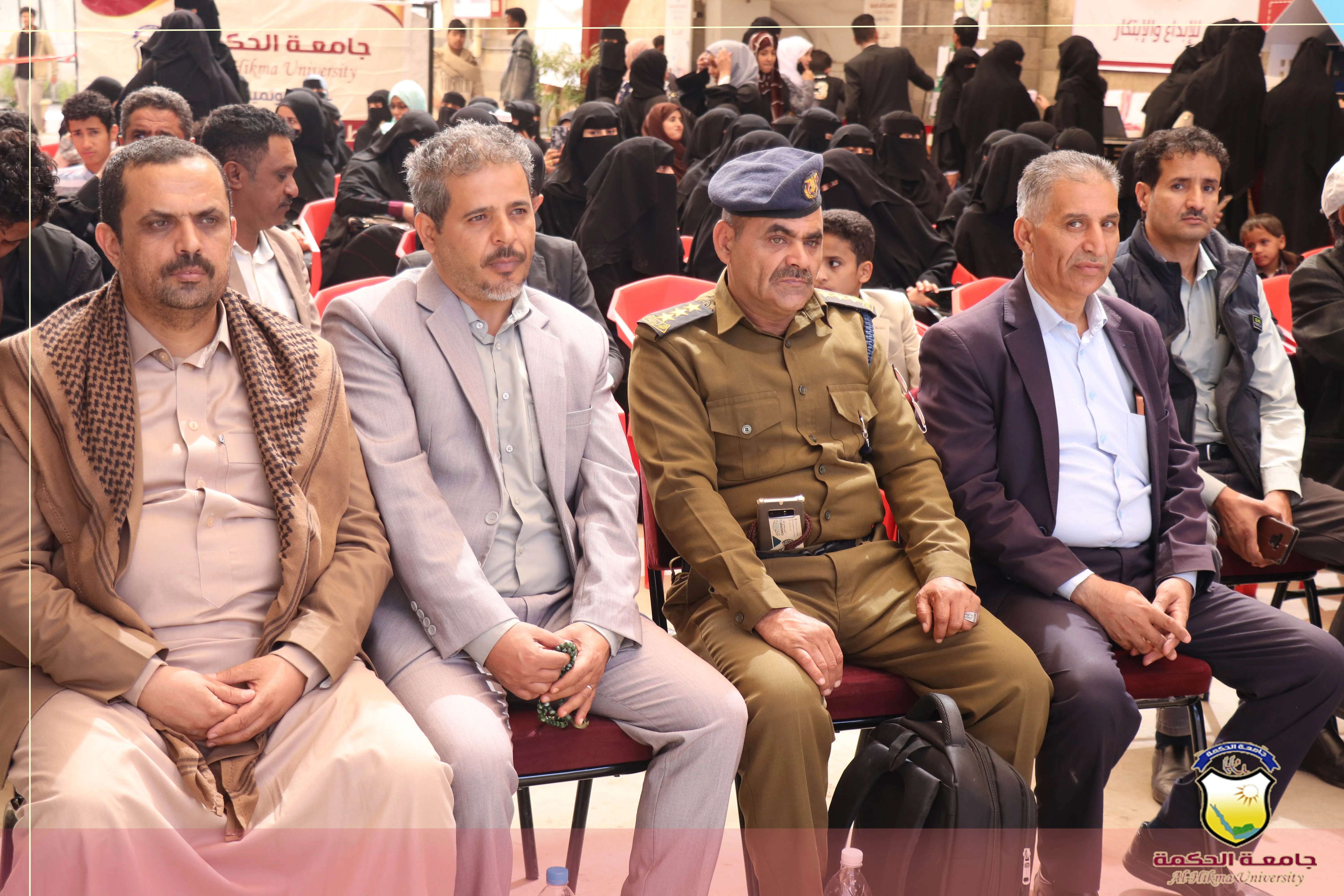 رئيس جامعة الحكمة يفتتح المعرض التقني السادس للإبداع والإبتكار بجامعة الحكمة ويعلن اسماء الفائزين بالمنح التنافسية للعام الجامعي 2025-2026م