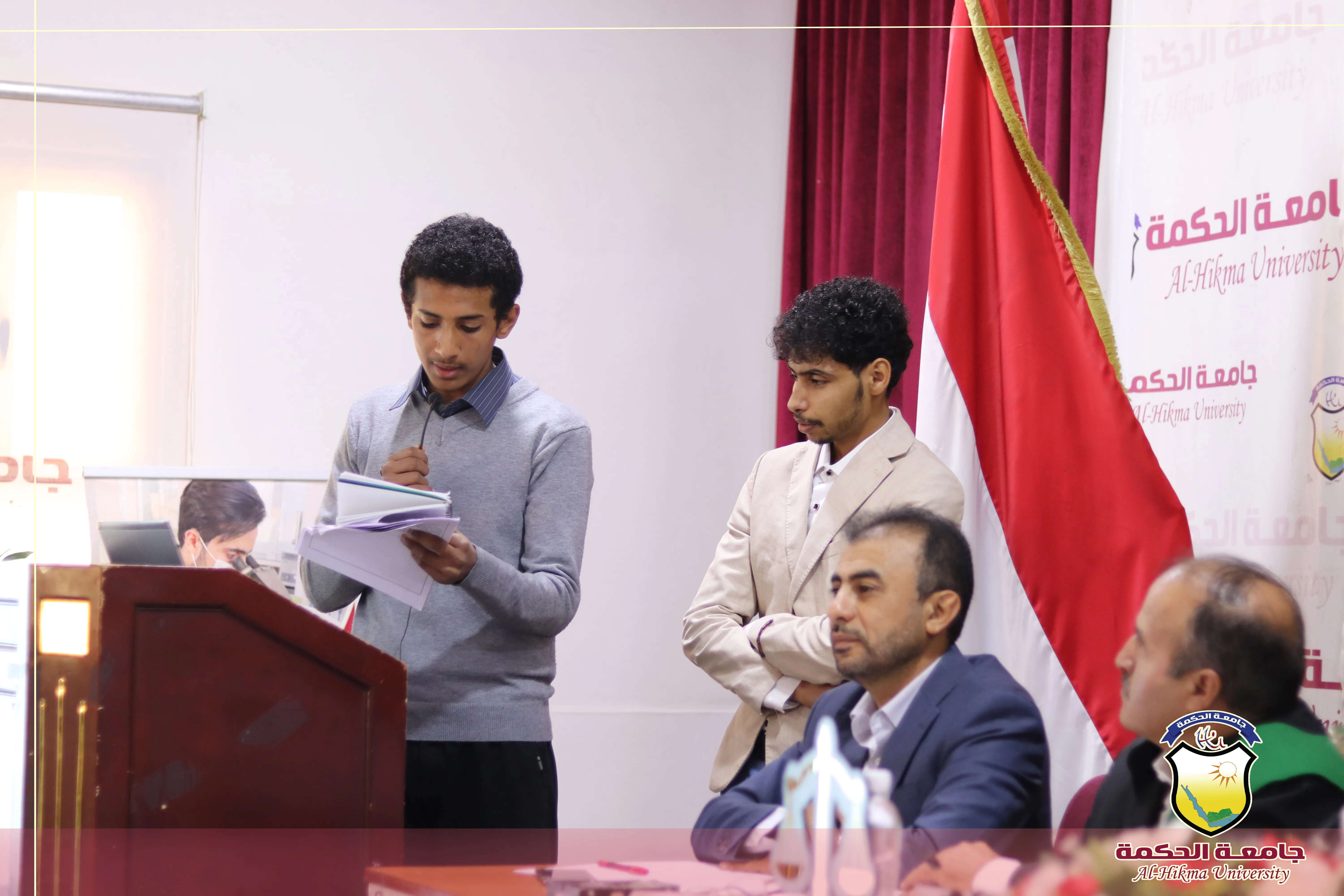 جامعة الحكمة تقيم محكمة افتراضية متخصصة في جمع الأدلة الرقمية بحضور قيادات أكاديمية وقضائية