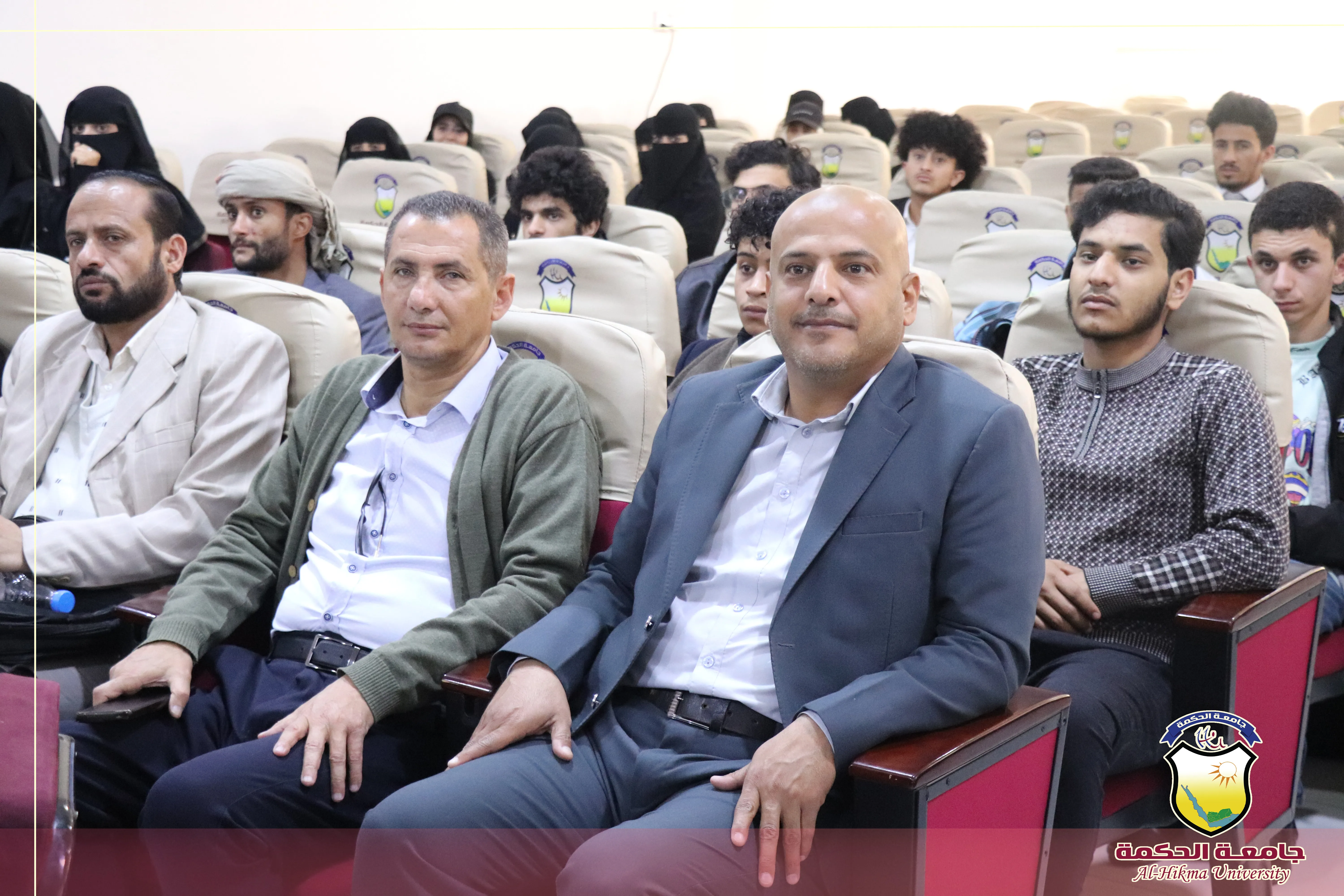 جامعة الحكمة تقيم محكمة افتراضية متخصصة في جمع الأدلة الرقمية بحضور قيادات أكاديمية وقضائية