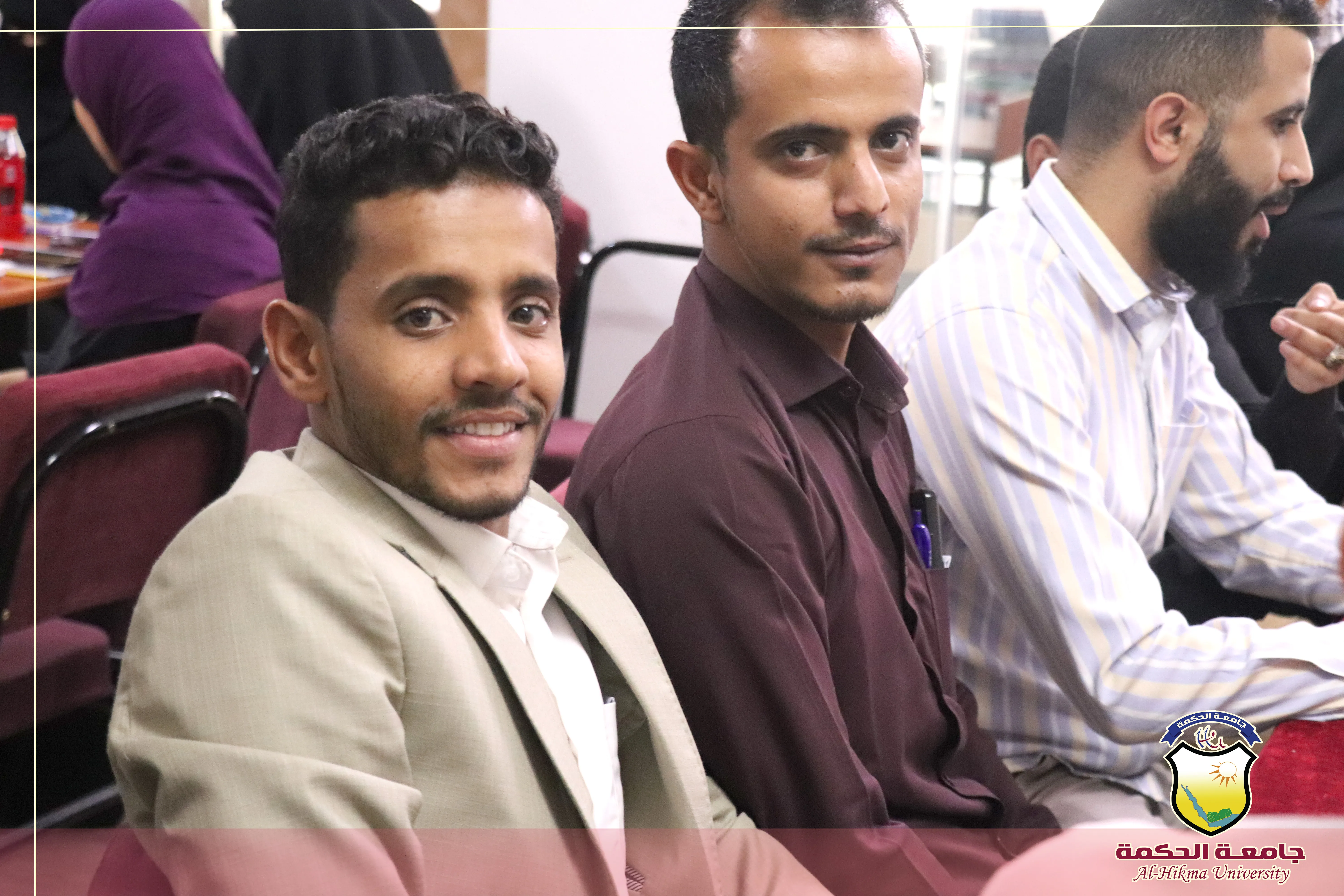 جامعة الحكمة تقيم جلسة معايدة للكادر الإداري والأكاديمي بمناسبة عيد الفطر المبارك 1447هـ