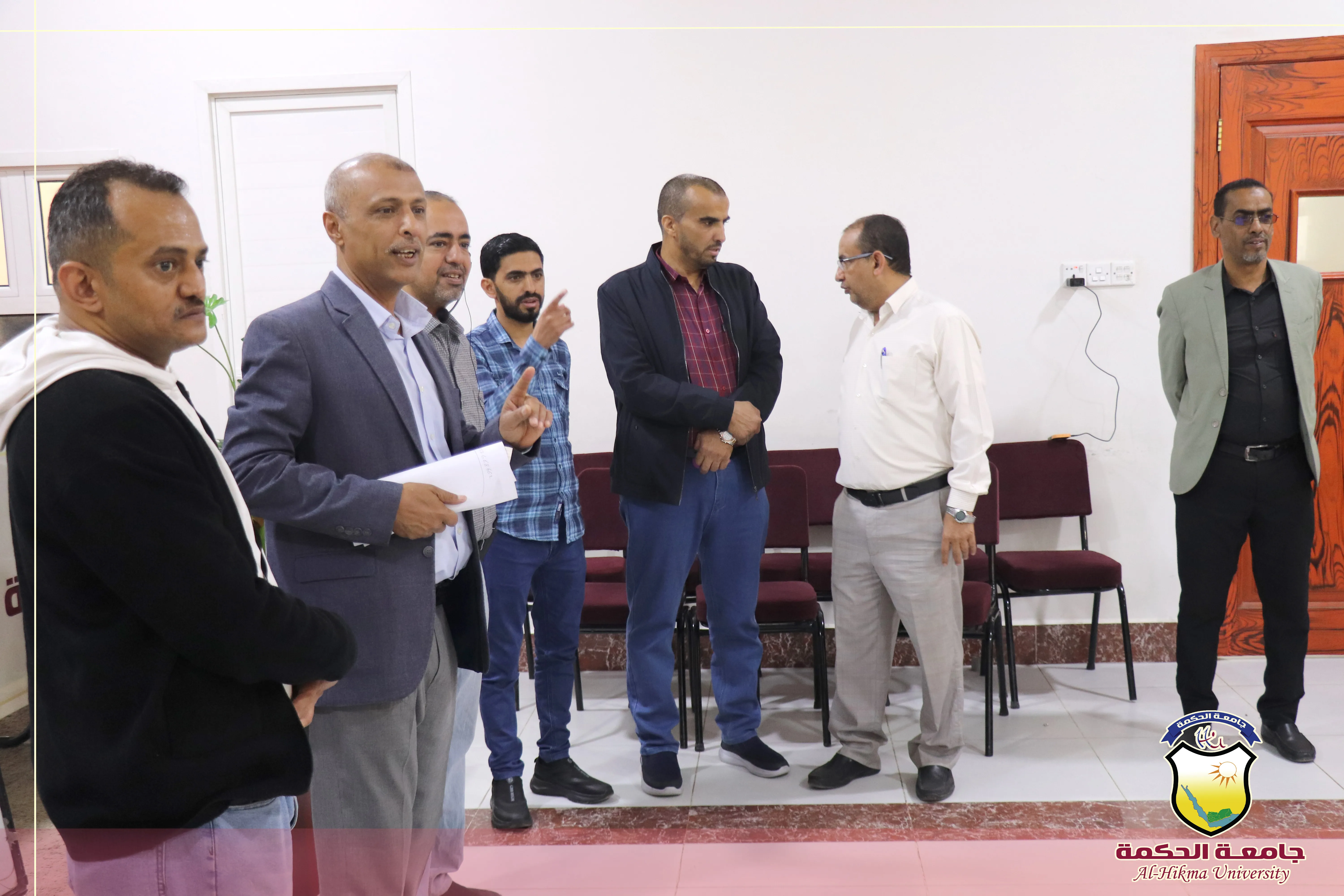 جامعة الحكمة تستقبل الكادر الزائر من مجموعة هائل سعيد أنعم وشركاه لتعزيز الشراكة والاطلاع على العملية التعليمية