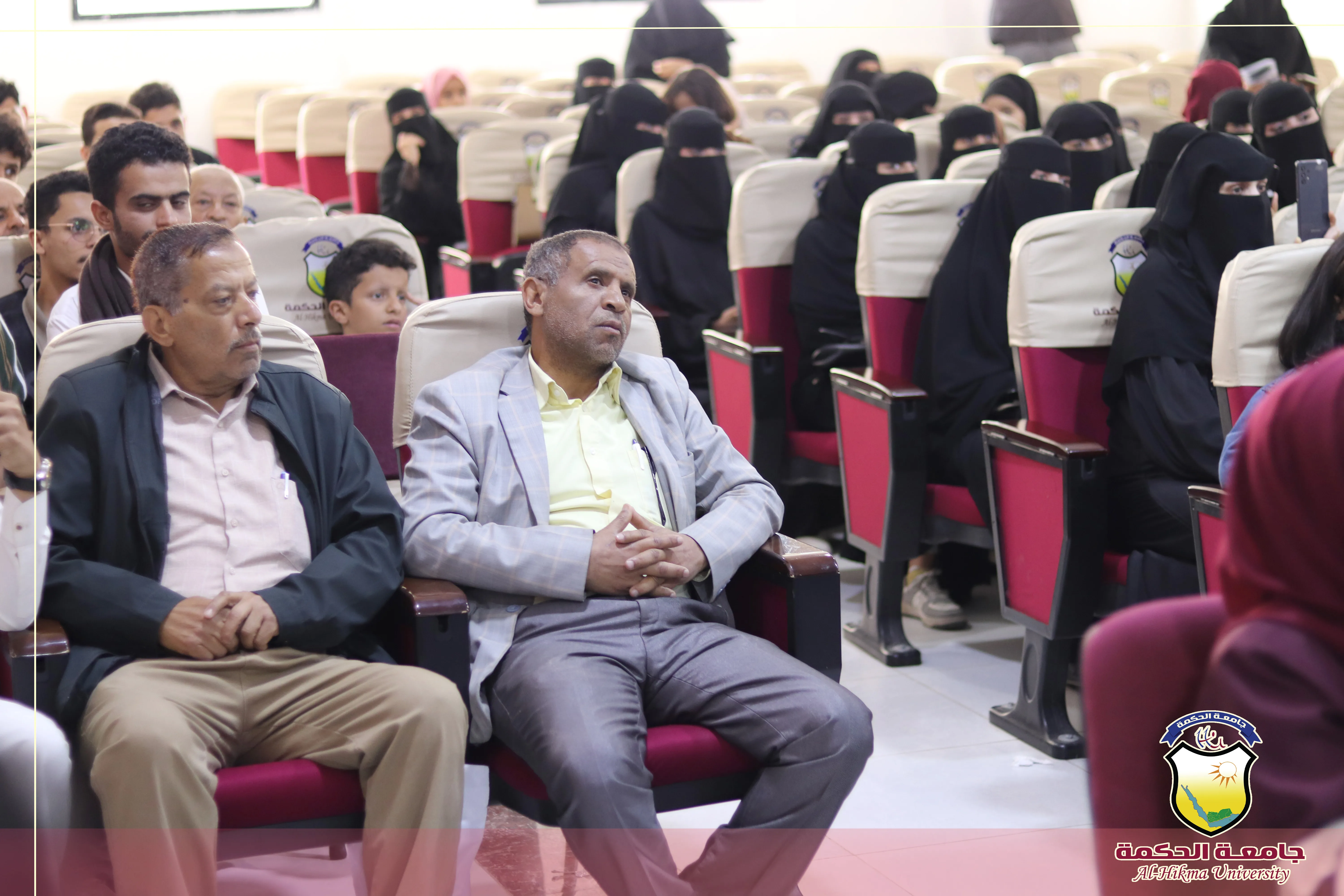 قسم الهندسة المعمارية بكلية العلوم والهندسة في جامعة الحكمة تُقيم المناقشات العلنية لمشاريع تخرج طلاب الدفعة الرابعة