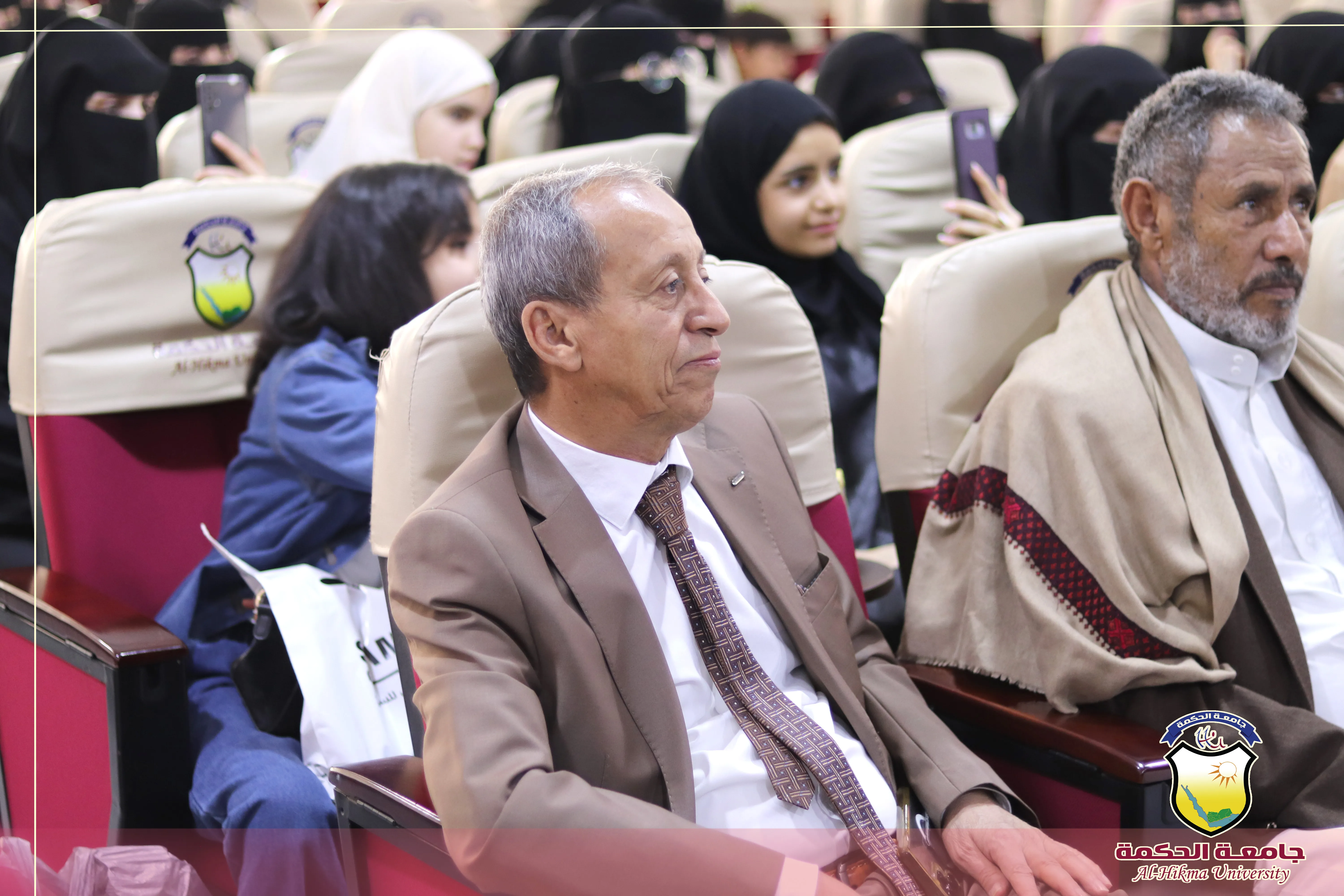 قسم الهندسة المعمارية بكلية العلوم والهندسة في جامعة الحكمة تُقيم المناقشات العلنية لمشاريع تخرج طلاب الدفعة الرابعة